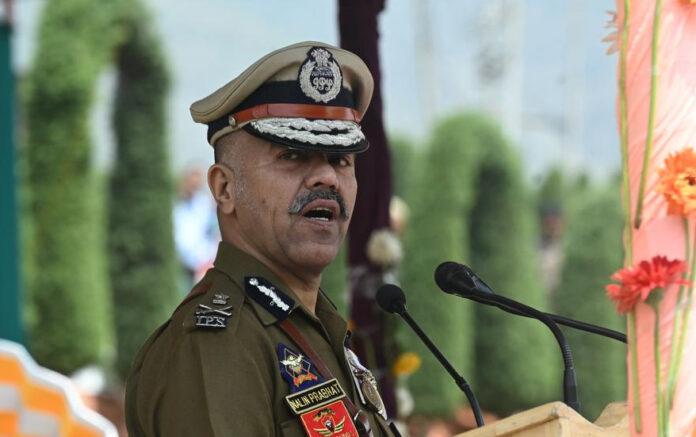 DGP Nalin Prabhat chairs security review in Sopore