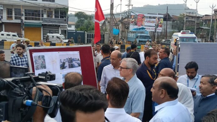 Omar Abdullah reviews urban development projects in Srinagar
